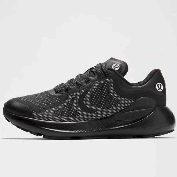 Lululemon Beyondfeel Waterproof Running Shoe In Black/White Size US 7 New No Tag - Picture 9 of 17